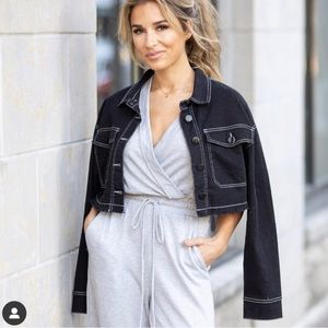 Black cropped kittenish jacket